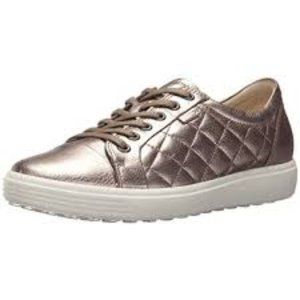 ECCO Women's Soft 7 Quilted Tie Sneakers